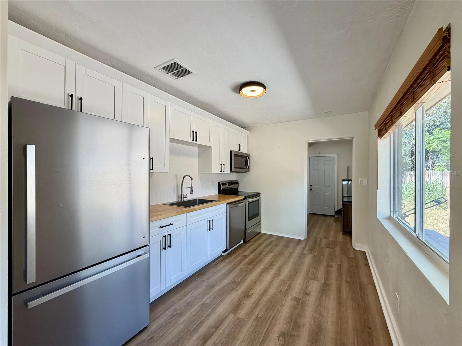3745 10th Avenue S St Petersburg FL 33711