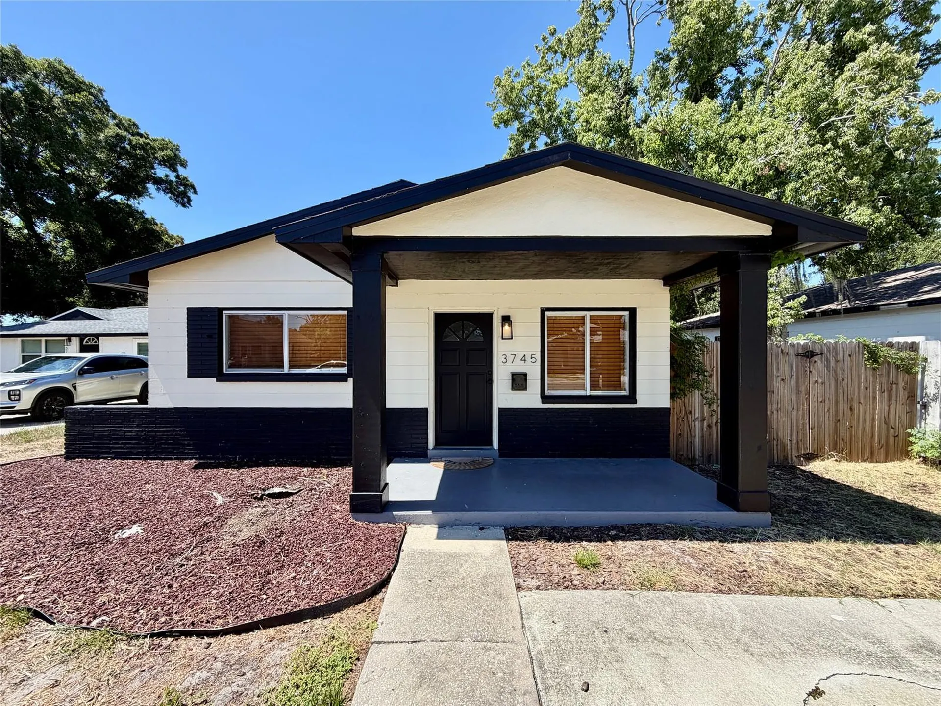 3745 10th Avenue S St Petersburg FL 33711
