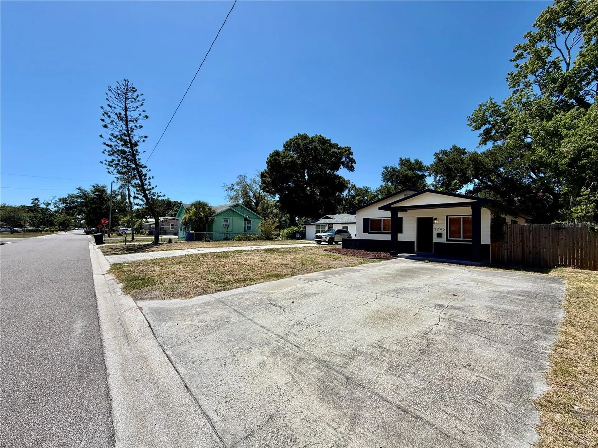 3745 10th Avenue S St Petersburg FL 33711