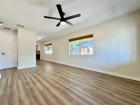 3745 10th Avenue S St Petersburg FL 33711