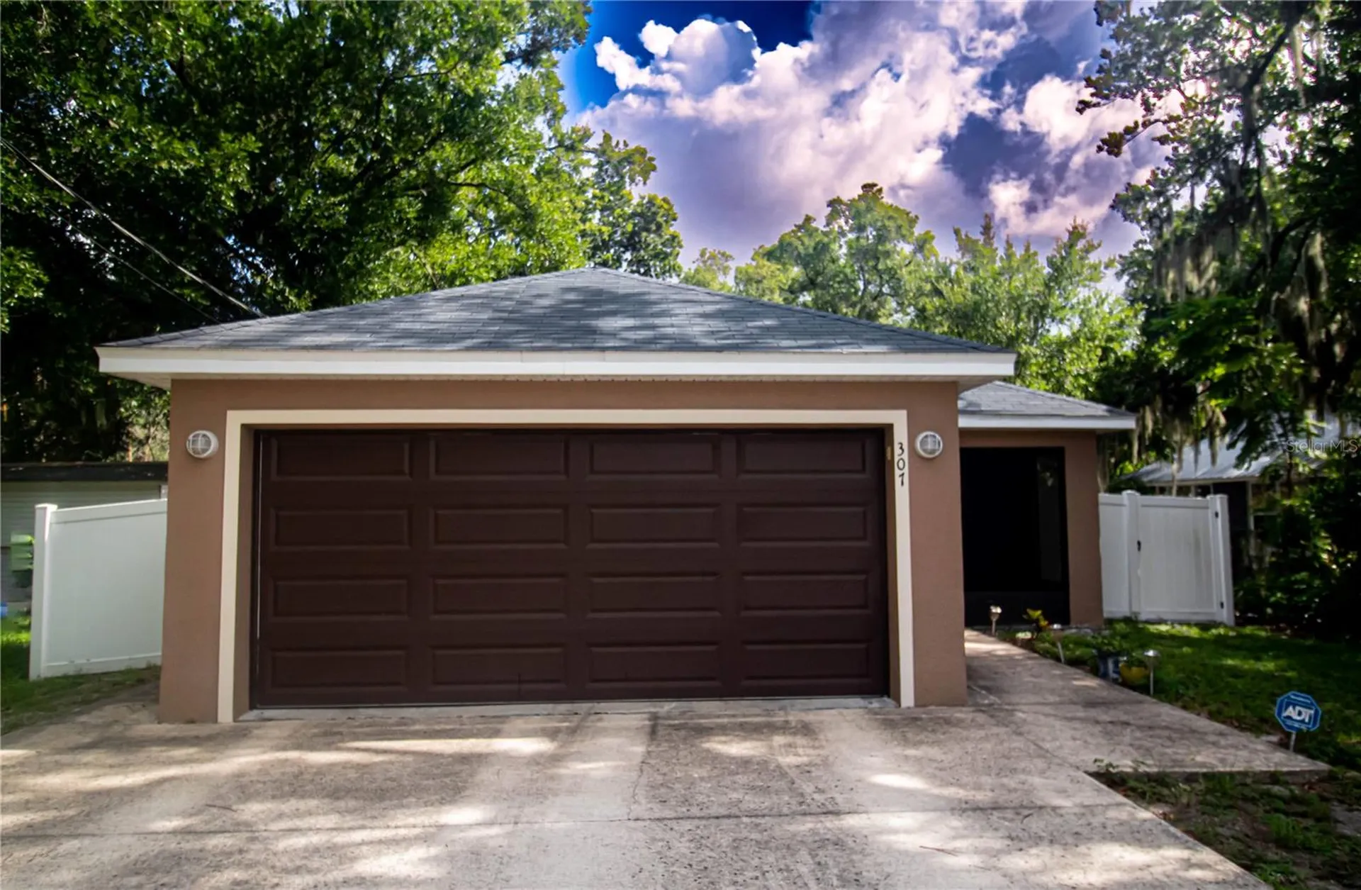 307 NW 8th Street Mulberry FL 33860