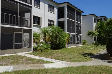 5090 Bay Street NE St Petersburg FL 33703