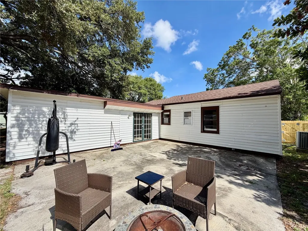 2533 48th Avenue N St Petersburg FL 33714