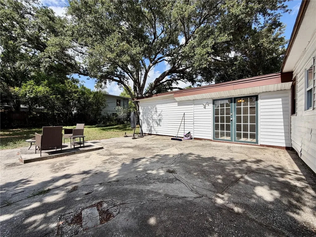 2533 48th Avenue N St Petersburg FL 33714