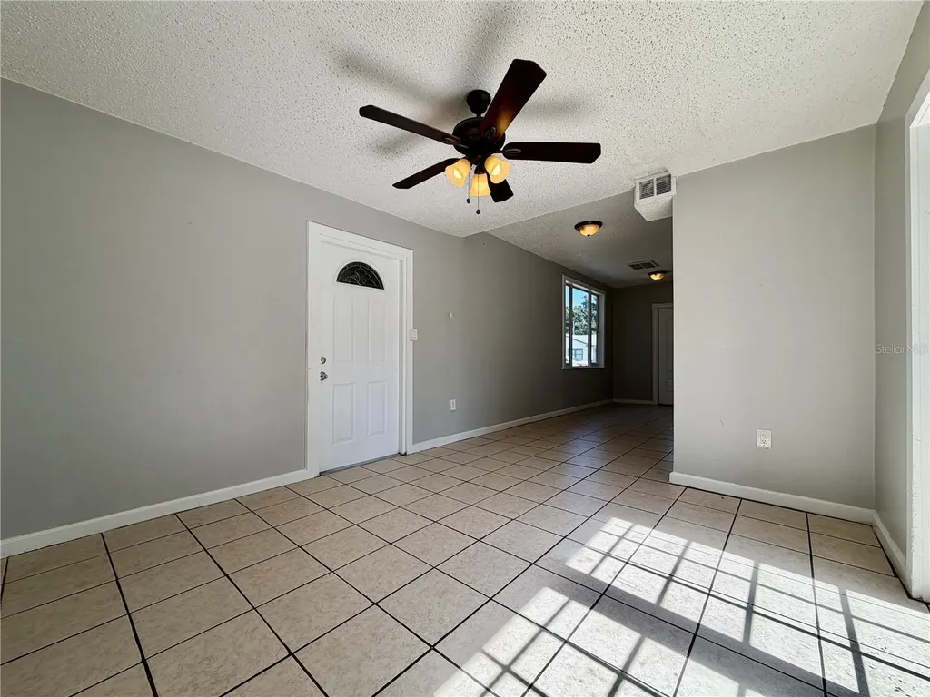 2533 48th Avenue N St Petersburg FL 33714