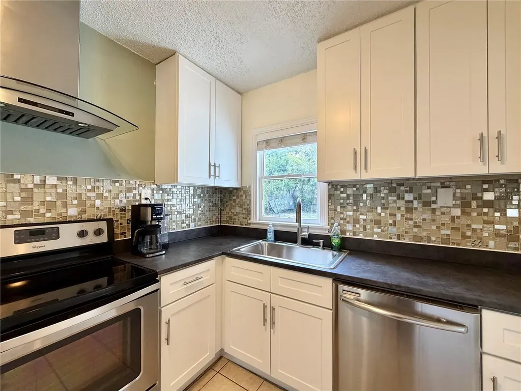 2533 48th Avenue N St Petersburg FL 33714