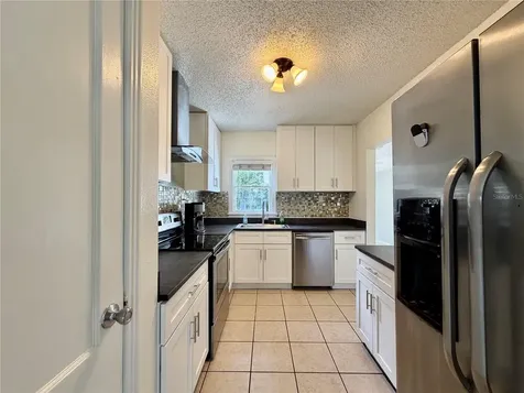 2533 48th Avenue N St Petersburg FL 33714