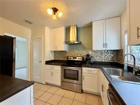 2533 48th Avenue N St Petersburg FL 33714