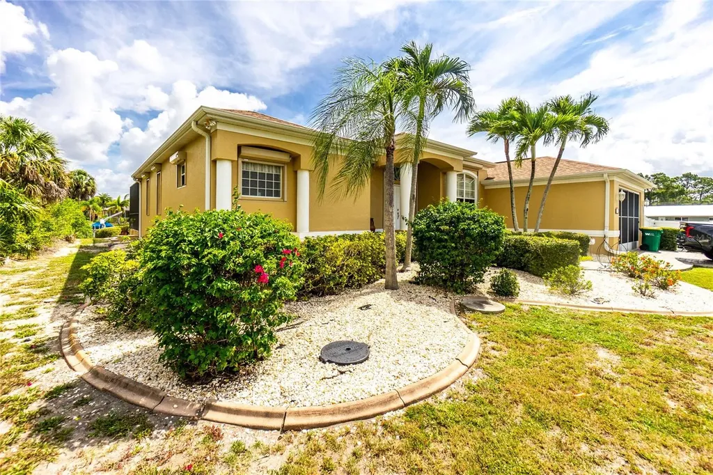 17458 Bayharbor Circle Port Charlotte FL 33948