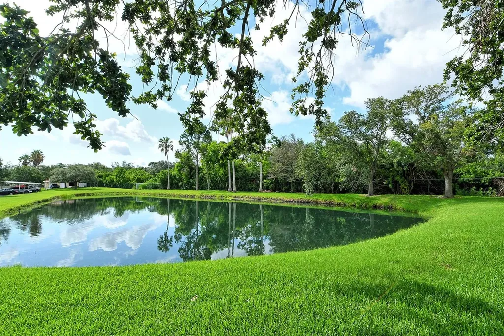 1010 Villagio Circle Sarasota FL 34237