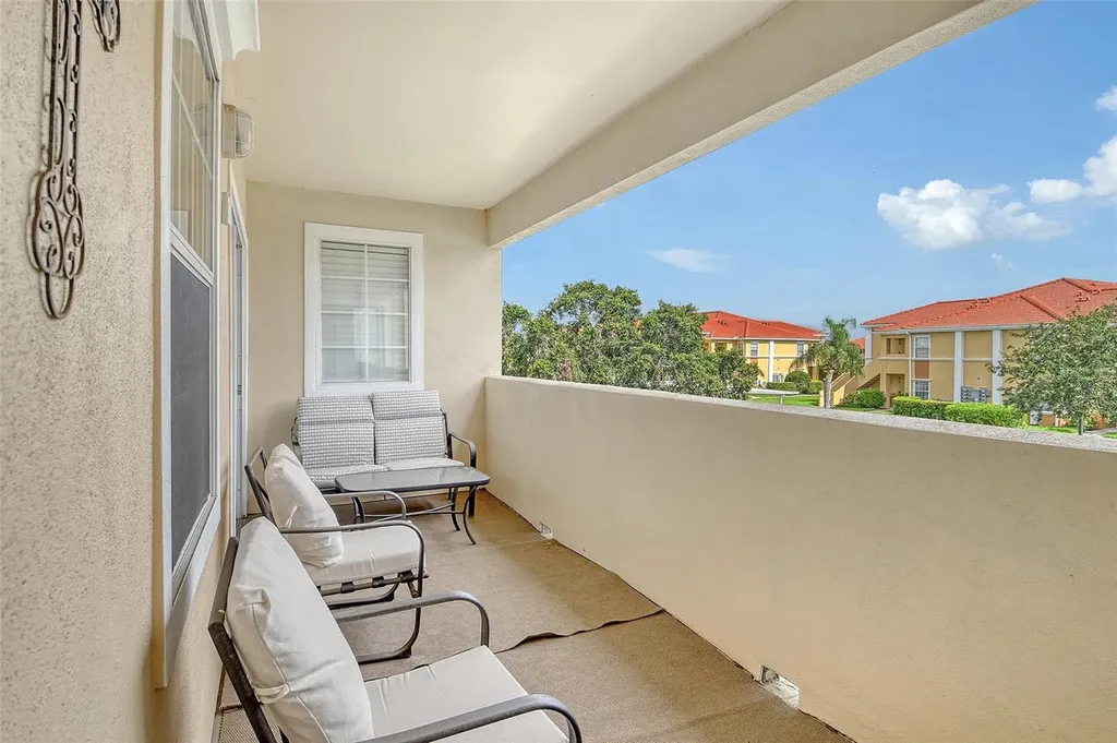1010 Villagio Circle Sarasota FL 34237
