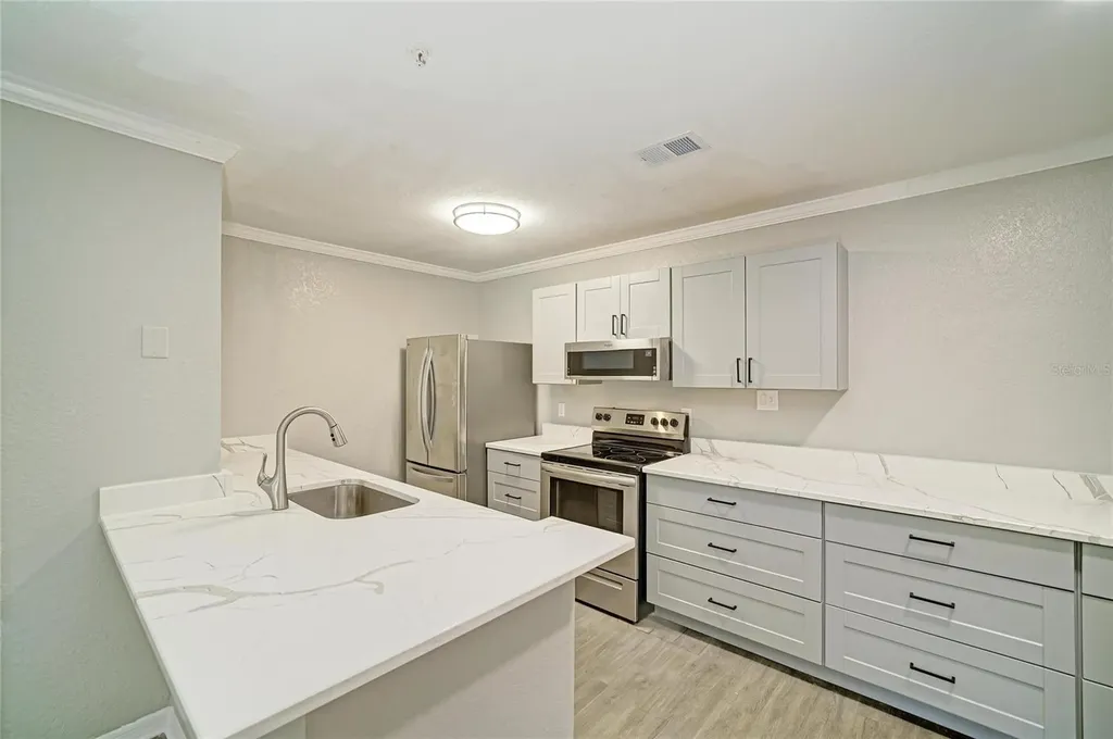 8932 Manor Loop Bradenton FL 34202