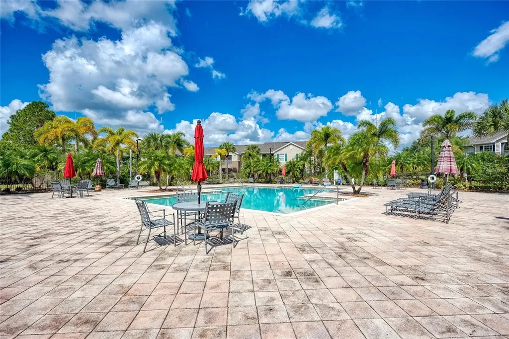 8932 Manor Loop Bradenton FL 34202