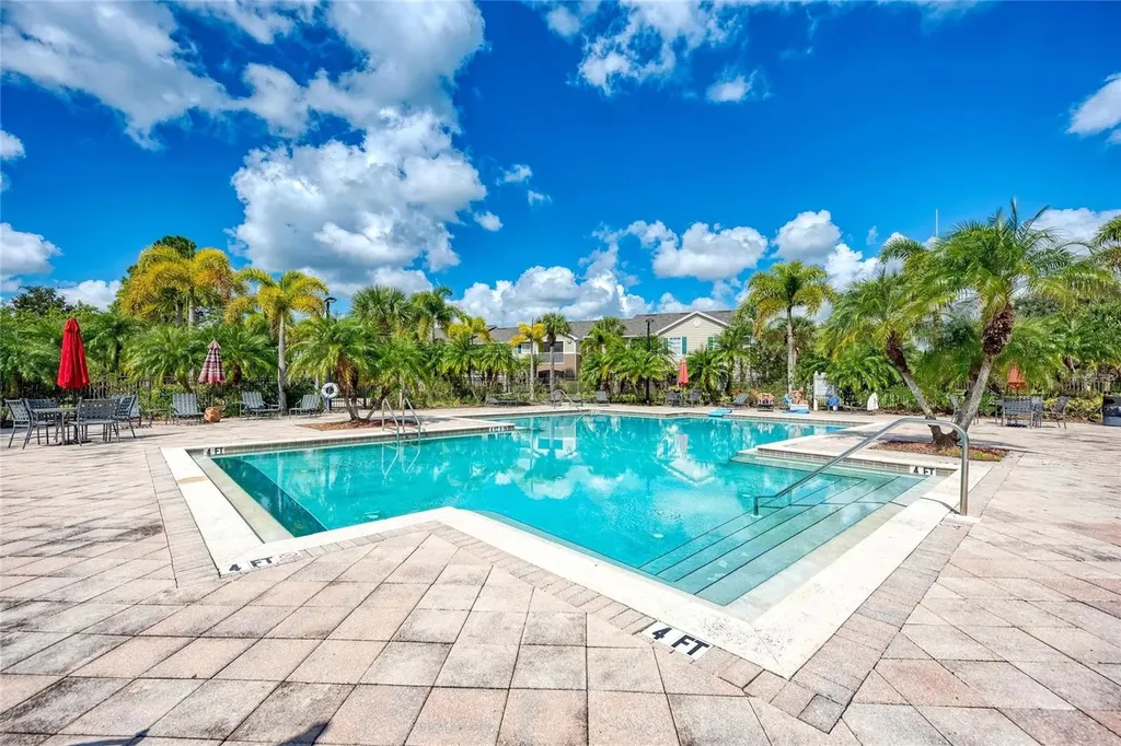 8932 Manor Loop Bradenton FL 34202
