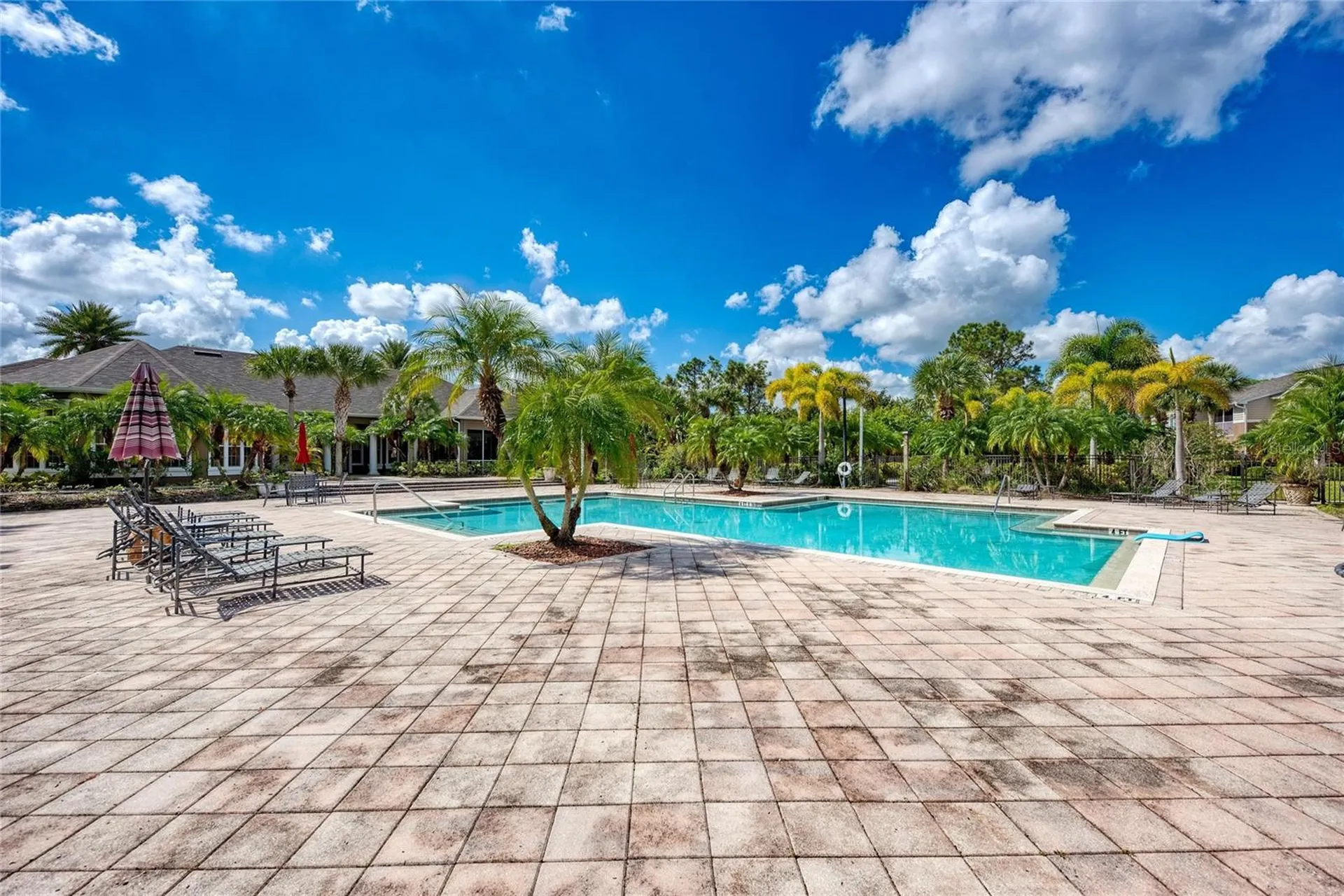 8932 Manor Loop Bradenton FL 34202