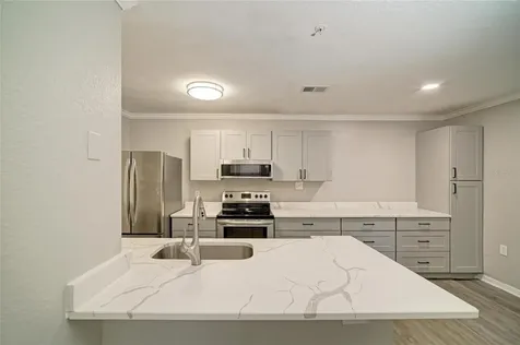 8932 Manor Loop Bradenton FL 34202