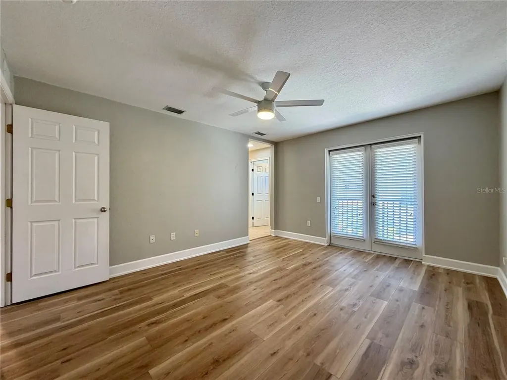 526 101st Avenue N St Petersburg FL 33702