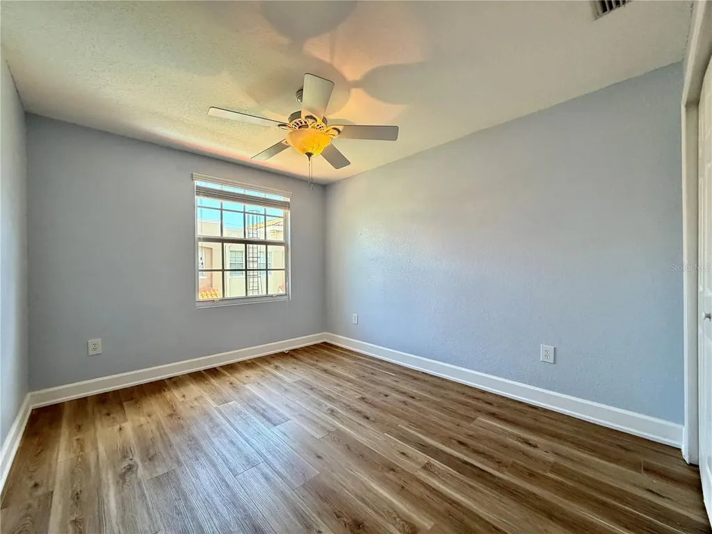 526 101st Avenue N St Petersburg FL 33702
