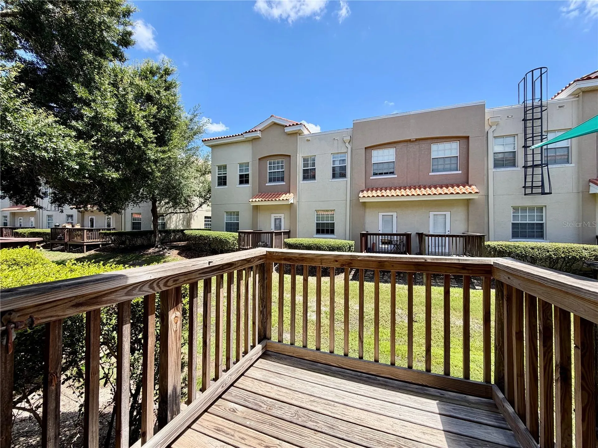 526 101st Avenue N St Petersburg FL 33702