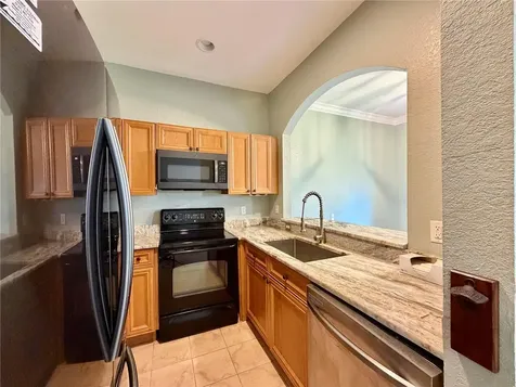 526 101st Avenue N St Petersburg FL 33702
