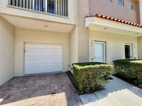 526 101st Avenue N St Petersburg FL 33702