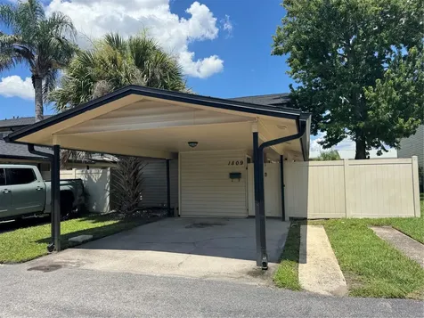 1809 Townhall Lane Orlando FL 32807