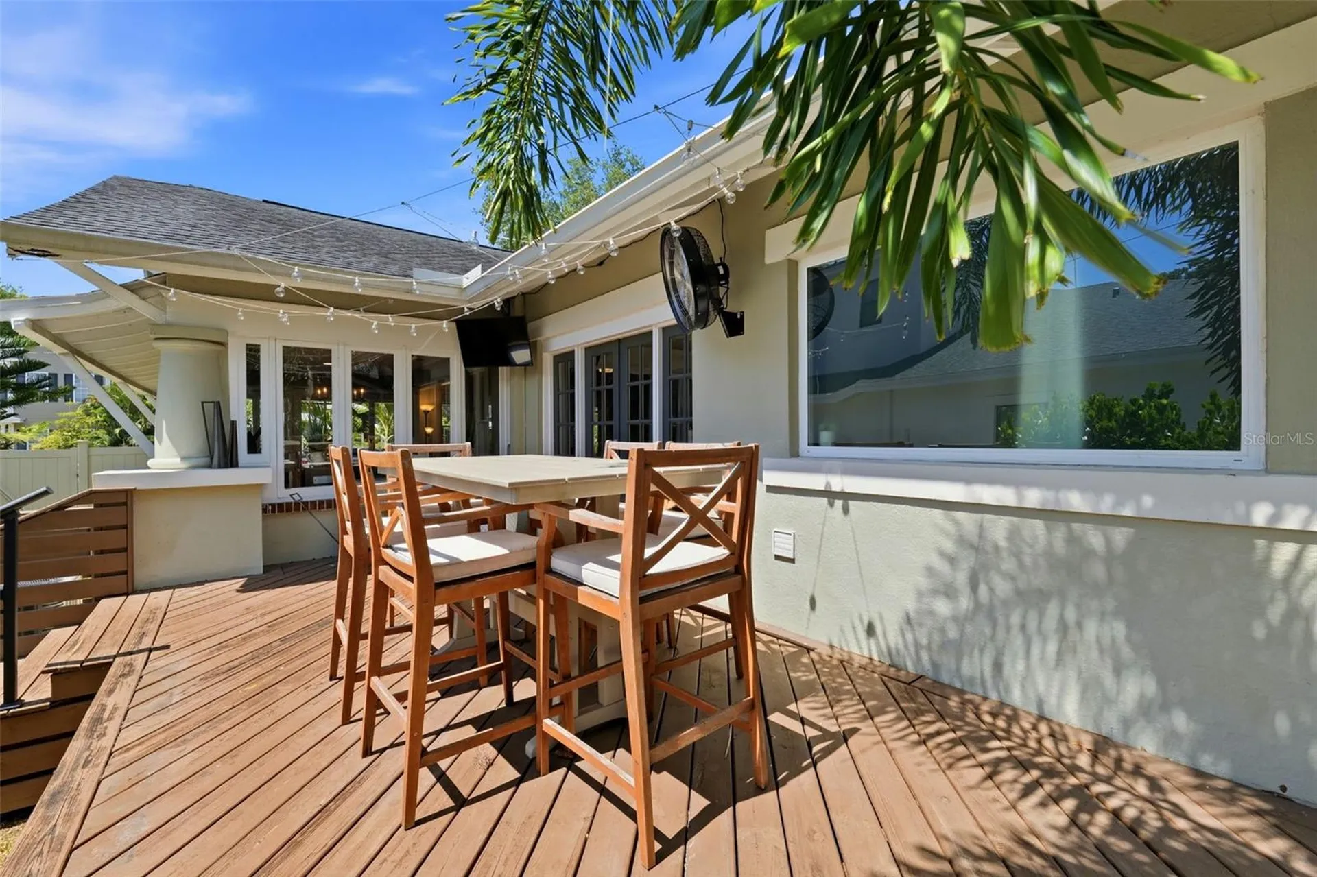 871 17th Avenue N St Petersburg FL 33704