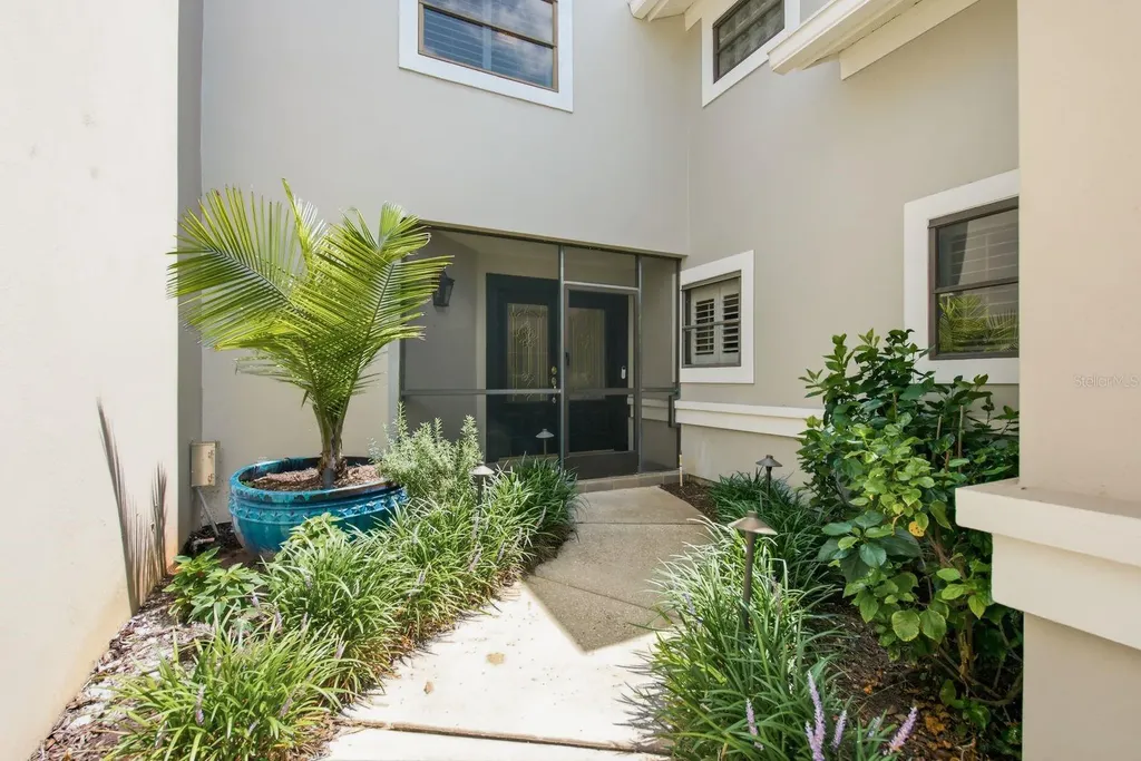 2631 Royal Liverpool Drive Tarpon Springs FL 34688