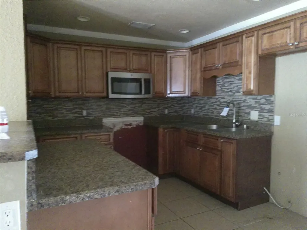 912 Oakhurst Drive Deland FL 32720