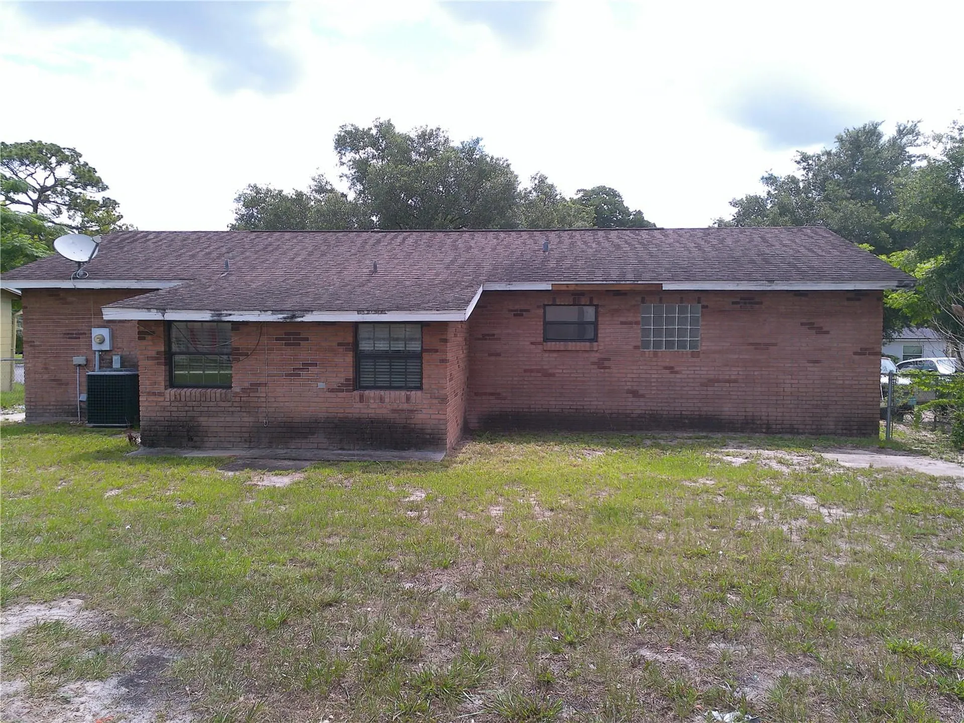 912 Oakhurst Drive Deland FL 32720