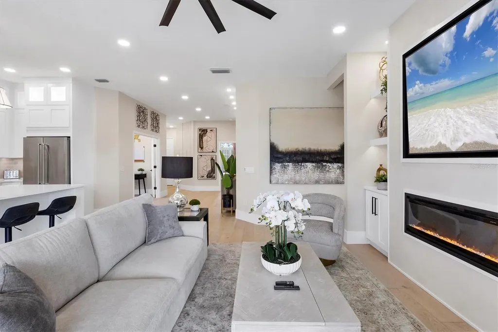 10114 Glenmore Avenue Bradenton FL 34202