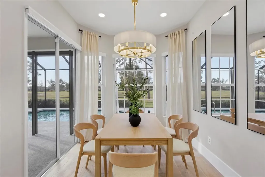 10114 Glenmore Avenue Bradenton FL 34202