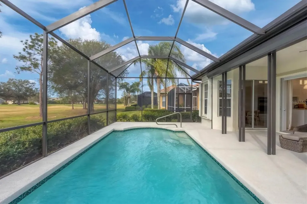 10114 Glenmore Avenue Bradenton FL 34202