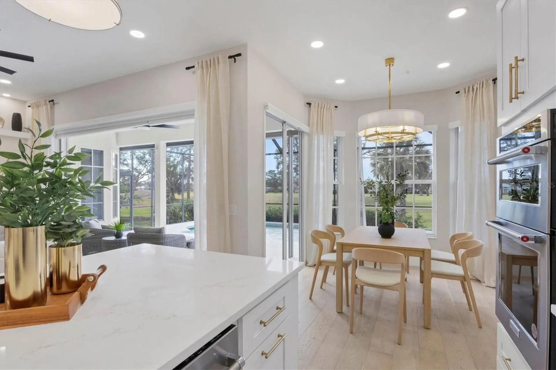 10114 Glenmore Avenue Bradenton FL 34202