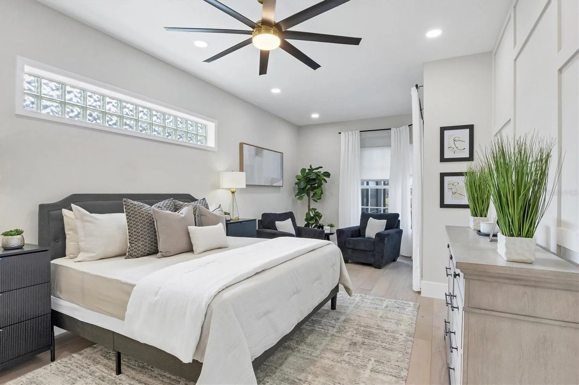 10114 Glenmore Avenue Bradenton FL 34202