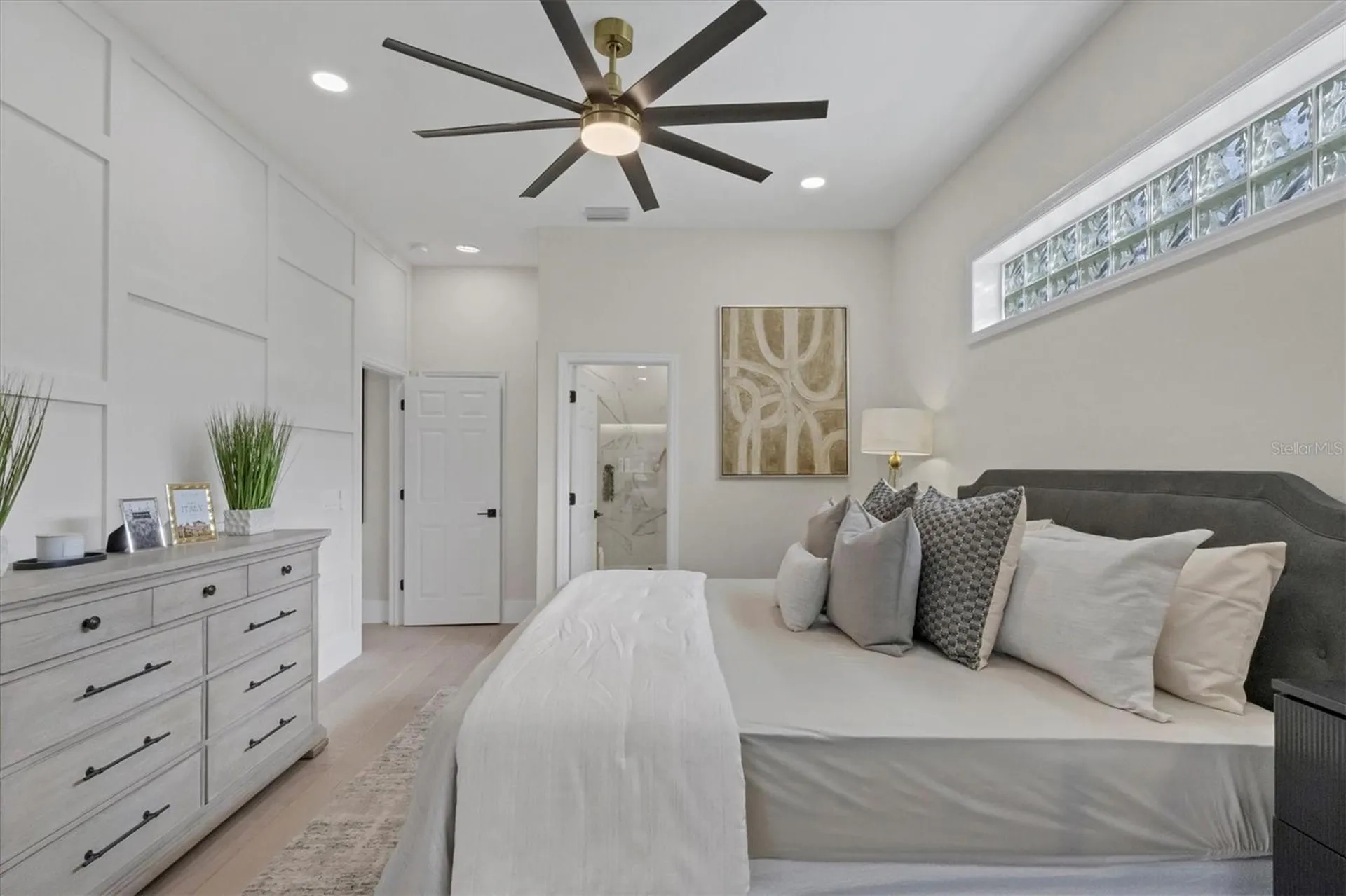 10114 Glenmore Avenue Bradenton FL 34202