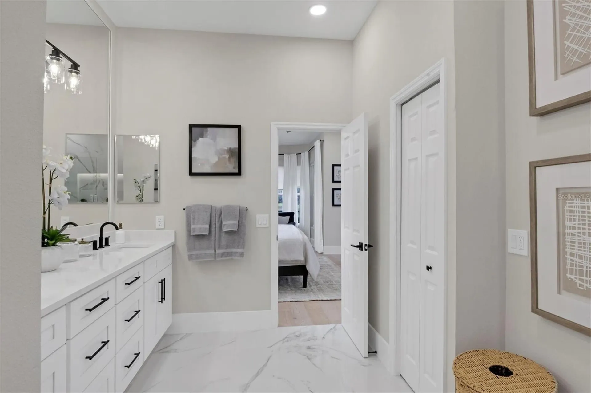 10114 Glenmore Avenue Bradenton FL 34202