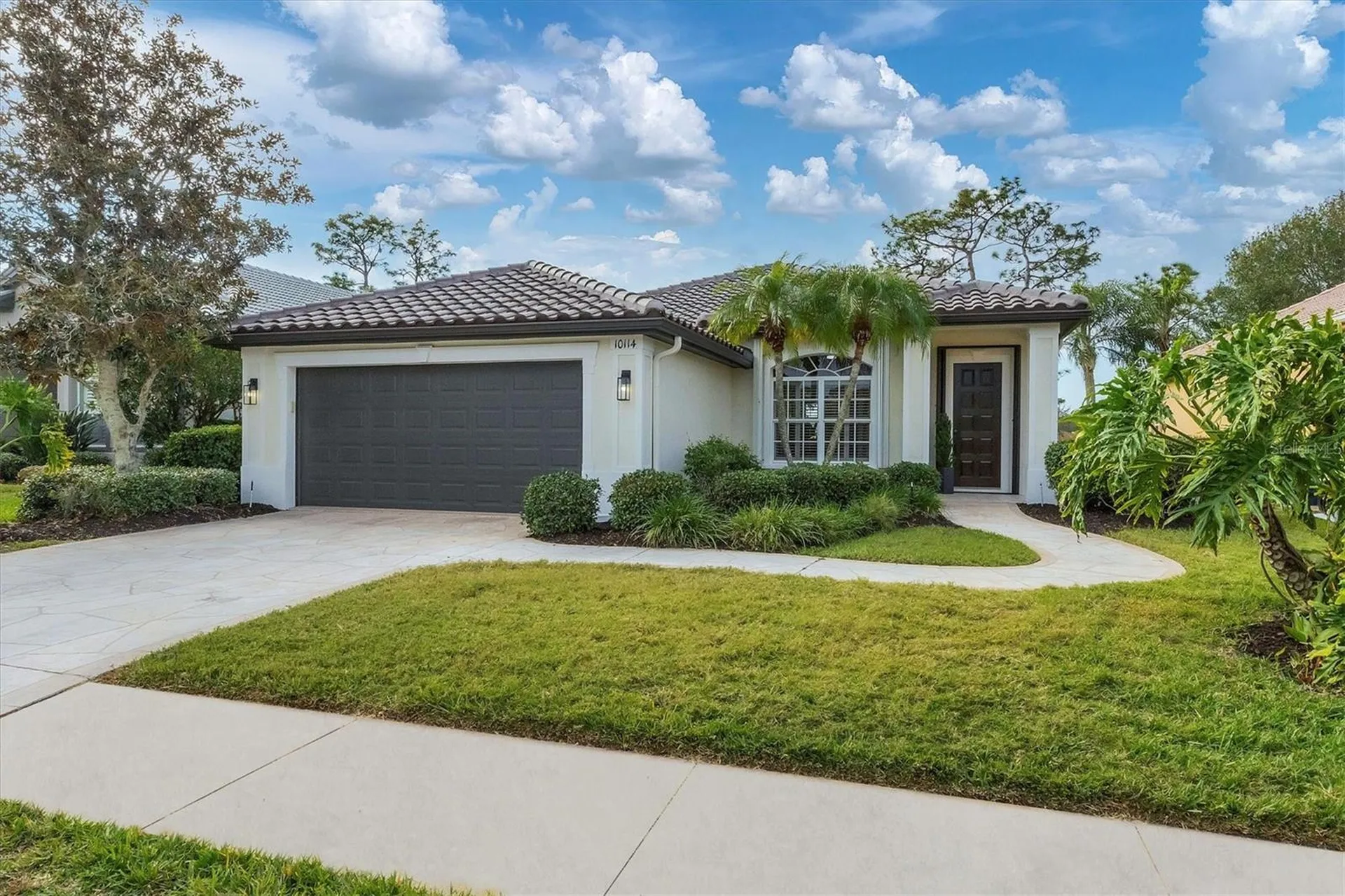 10114 Glenmore Avenue Bradenton FL 34202