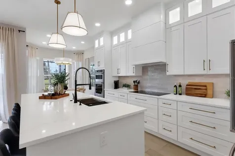 10114 Glenmore Avenue Bradenton FL 34202