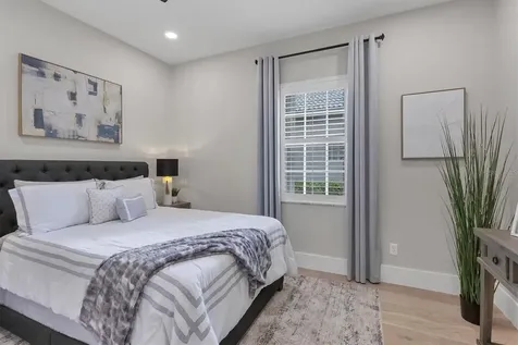 10114 Glenmore Avenue Bradenton FL 34202