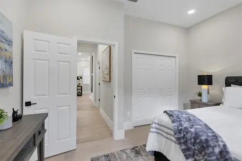 10114 Glenmore Avenue Bradenton FL 34202