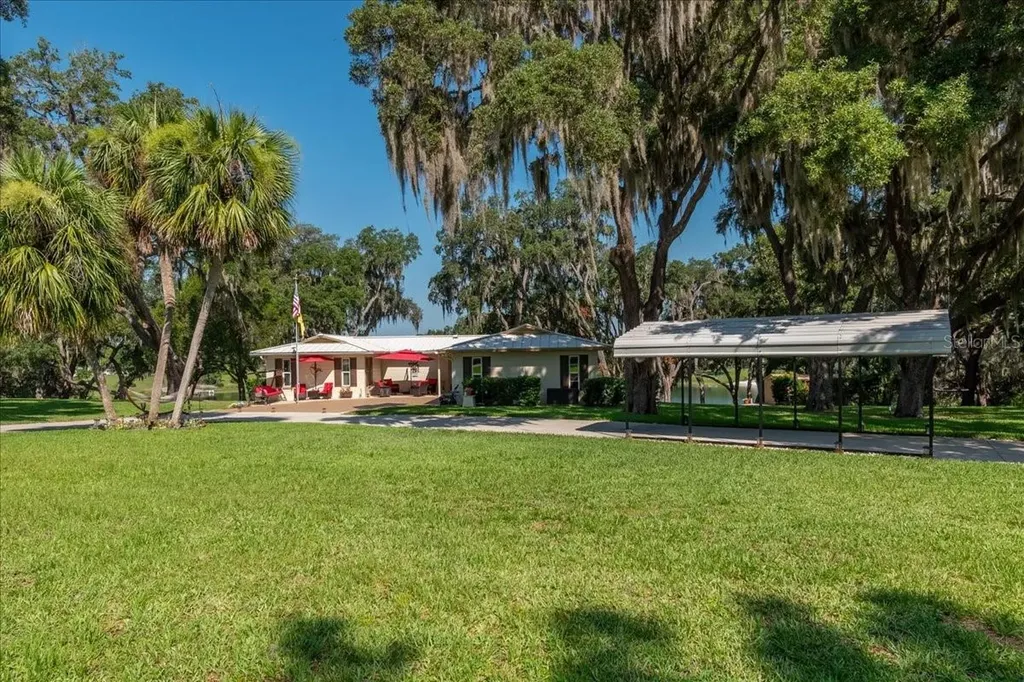 10522 SE 146th Terrace Road Ocklawaha FL 32179