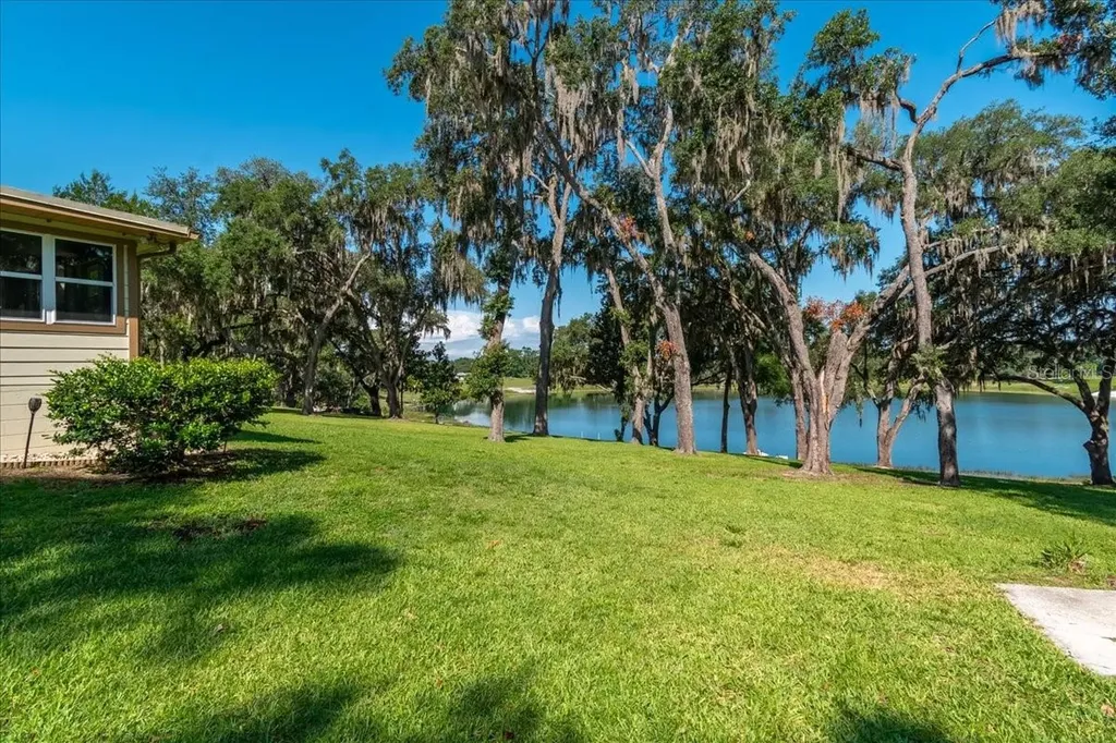 10522 SE 146th Terrace Road Ocklawaha FL 32179