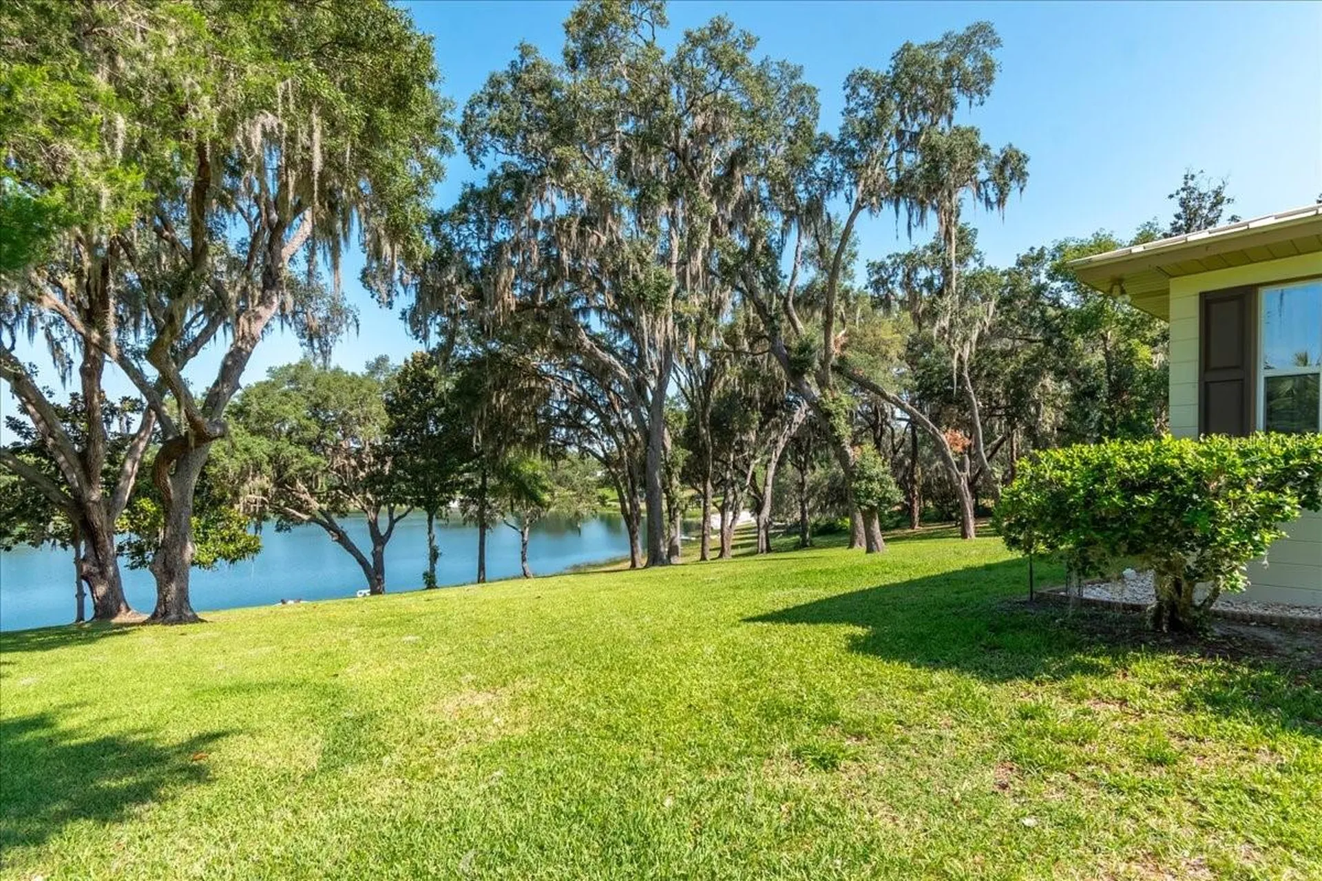10522 SE 146th Terrace Road Ocklawaha FL 32179