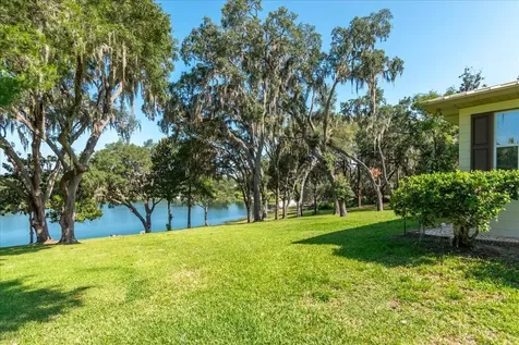 10522 SE 146th Terrace Road Ocklawaha FL 32179