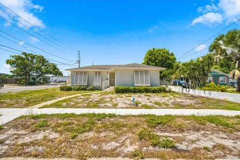 1197 Grove Street Clearwater FL 33755