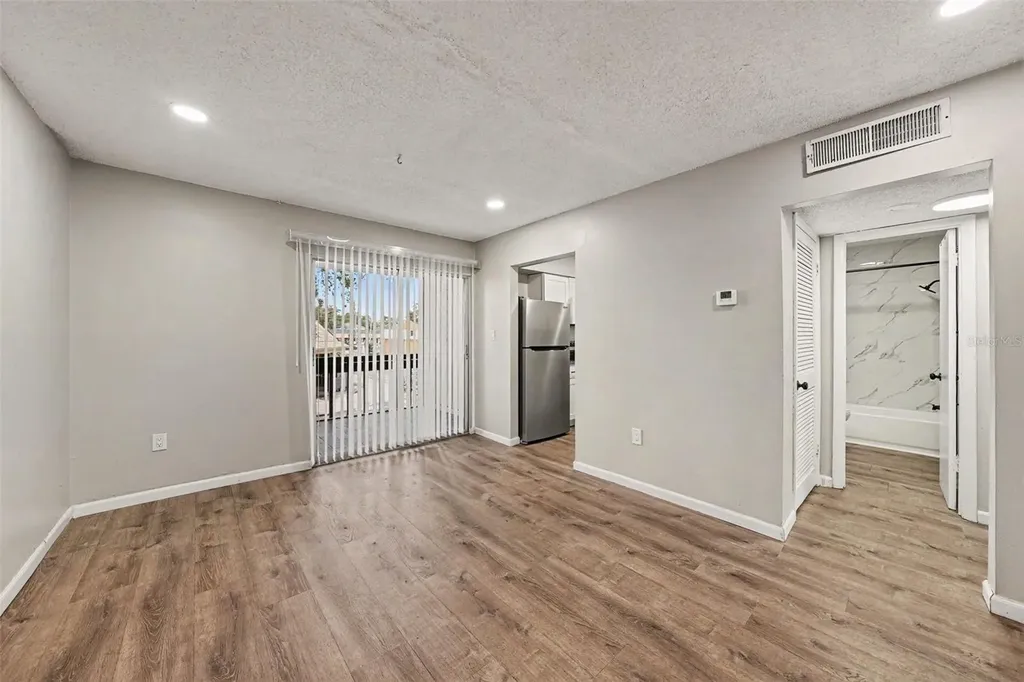 9208 N Connechusett Road Tampa FL 33617