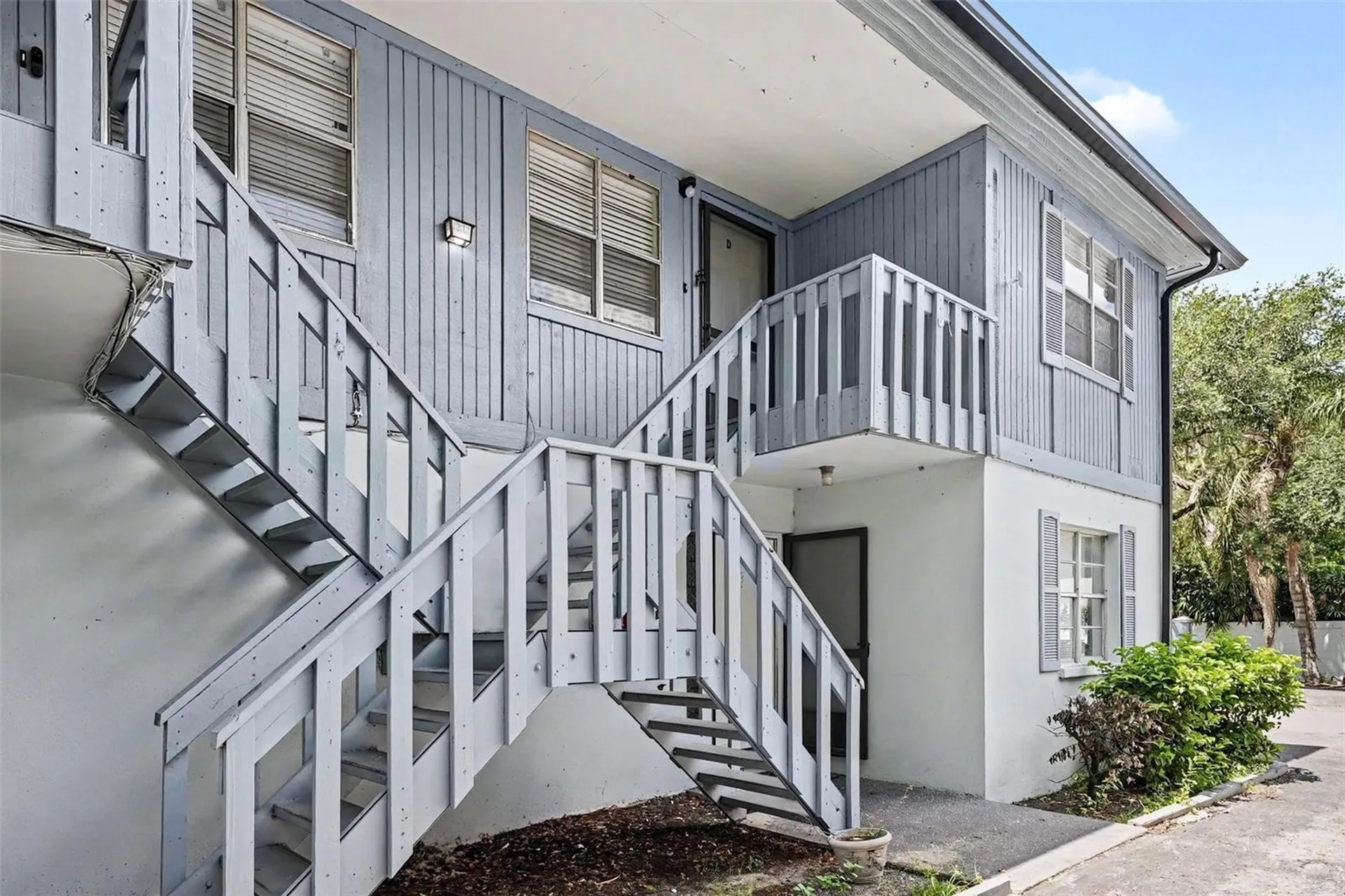 9208 N Connechusett Road Tampa FL 33617