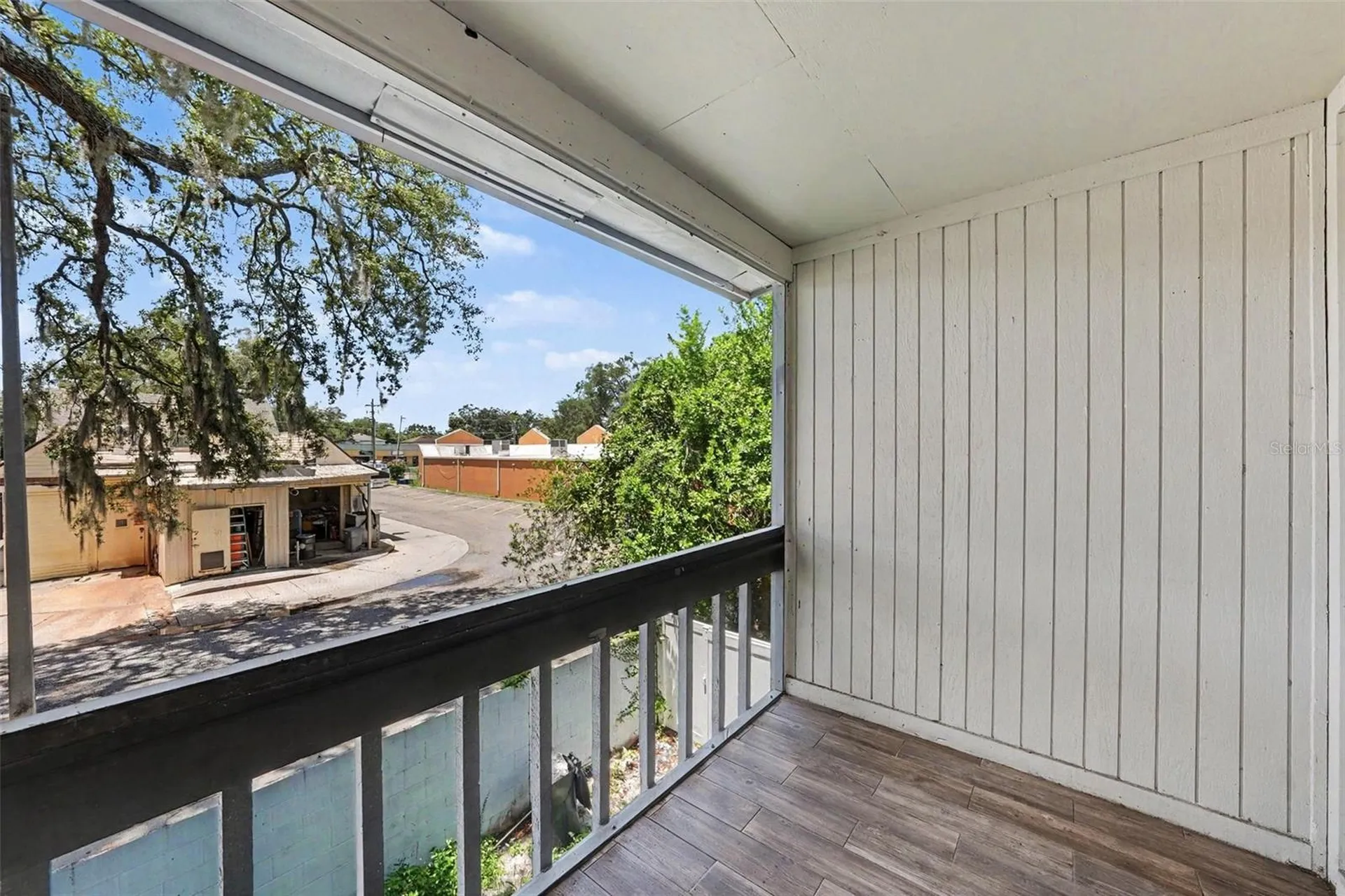 9208 N Connechusett Road Tampa FL 33617