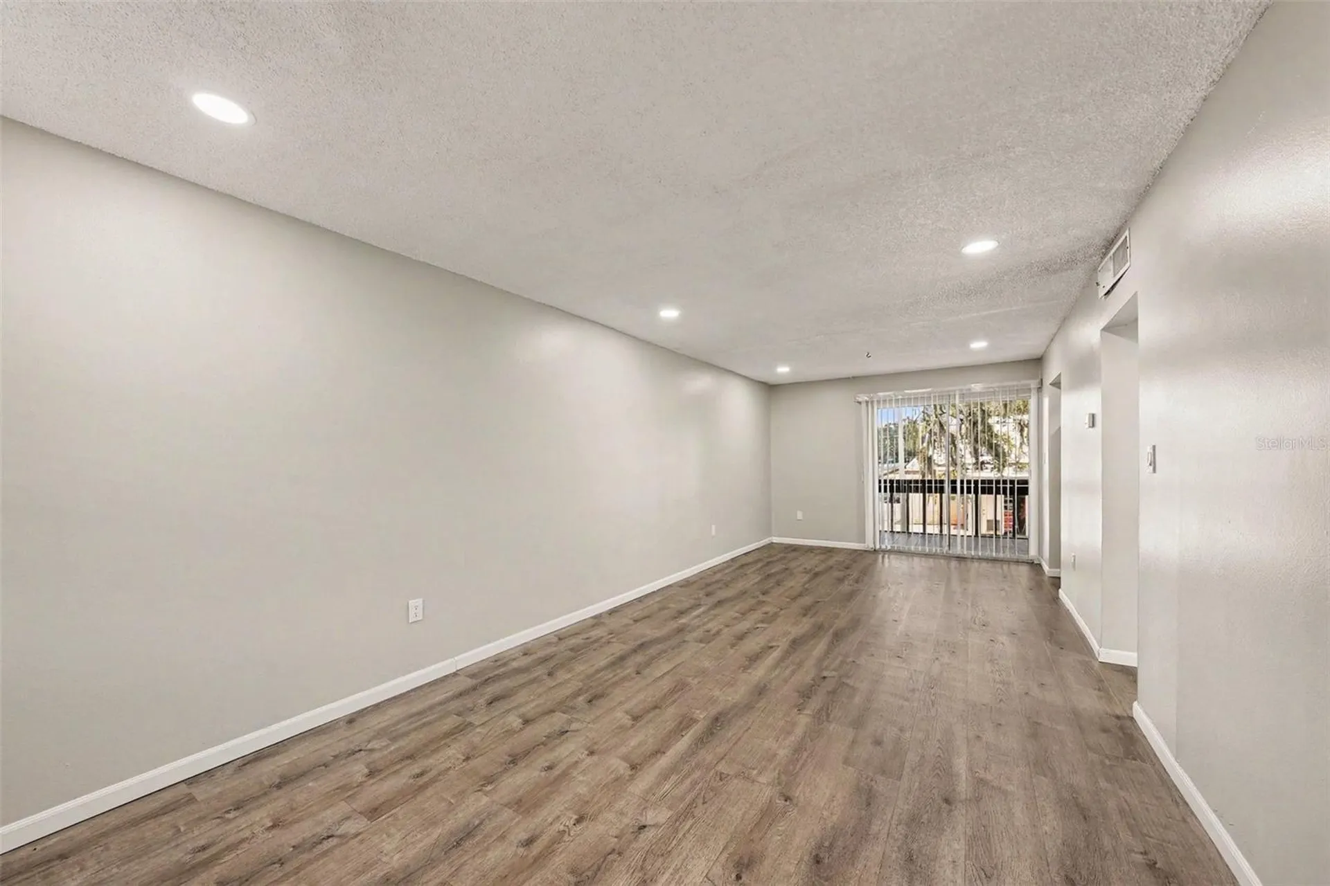 9208 N Connechusett Road Tampa FL 33617